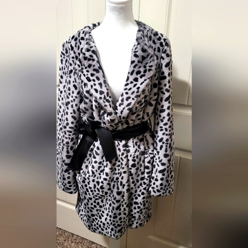 Venus womens coat